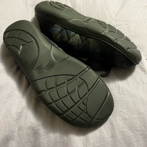 Mens house shoes/slippers 11-12 - Picture 3 of 4